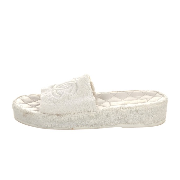 Chanel lamb skin mule - Picture 8 of 8